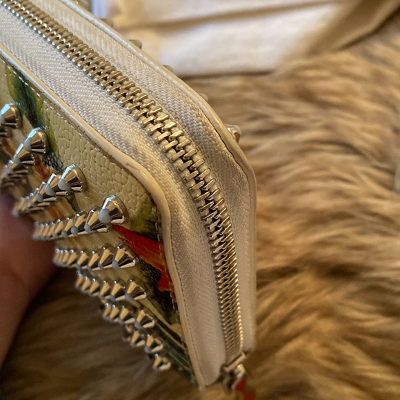 Christian Louboutin Zippy wallet in like new condition - Picture 3 of 6